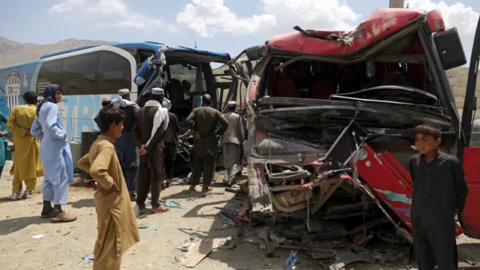 Afghanistan: At least eight killed, two injured in road mishap