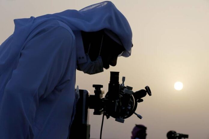 Saudi Arabia encourages Muslims to observe moon on Friday night