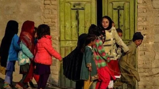 Taliban again shut down schools for girls, hours later they reopen