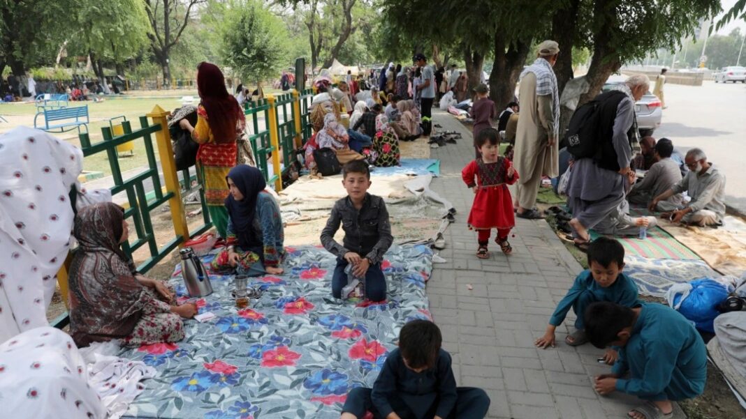 First group of nine people arrived in Rome from Tehran using new humanitarian corridor