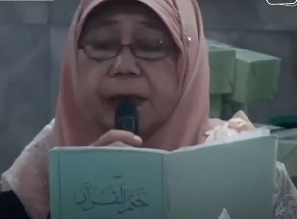 Indonesian woman steals Holy Qur’an
