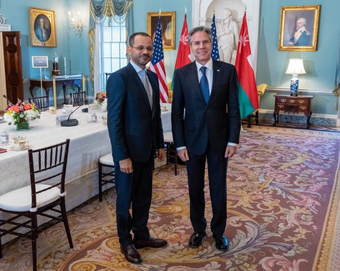 US Secretary of State met Oman's foreign minister to discuss common interests ( image courtesy twitter )