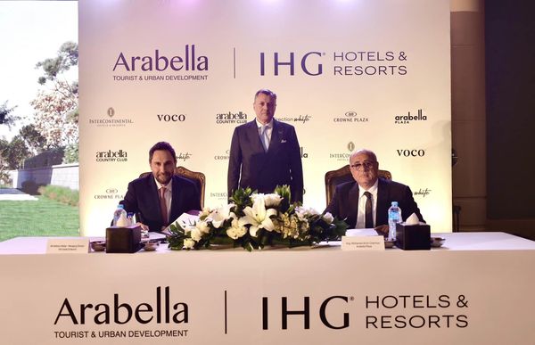Egypt: TM Ahmed Isa witnesses contract signing for luxury hotels between North Coast and New Cairo
