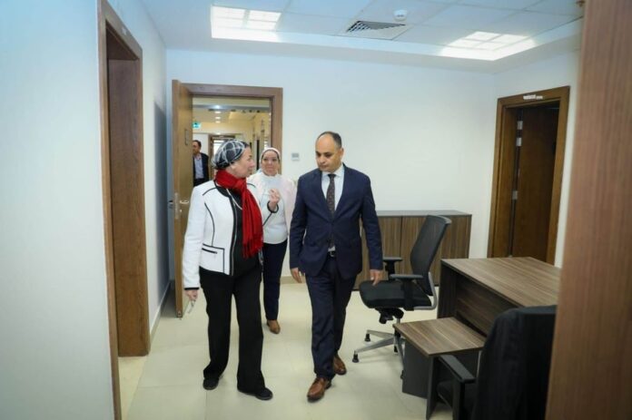 Egypt: EM Yasmin Fouad conducts inspection tour at ministry's building