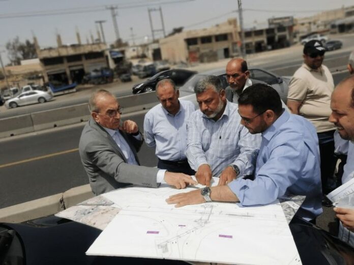 Jordan: Transport Minister Abu El Saman inspects Oman-Zarqa high-frequency bus project