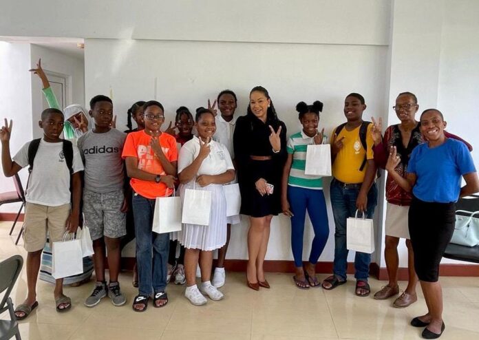 Dominica: Minister Melissa Skerrit delivers pep-talk to students ahead of exams