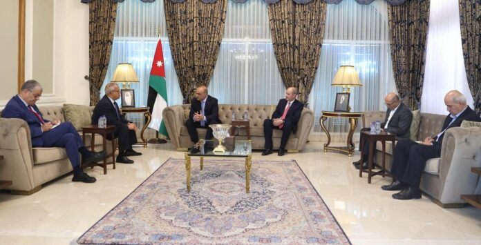 Jordanian PM Bisher Al Khasawneh hosts Algerian Minister, emphasizes mutual cooperation