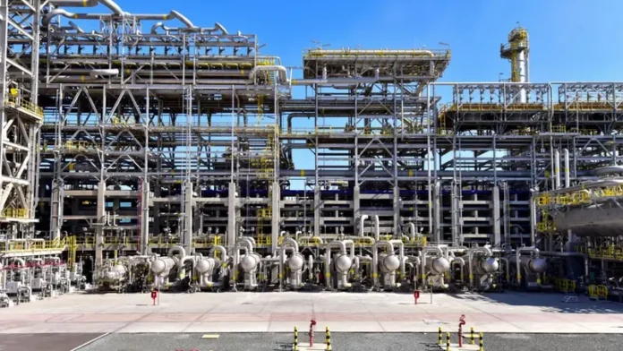 Comprising three integral units, the Al-Zour refinery commenced full-scale operations in recent months, reaching its maximum output capacity of 615,000 bpd
