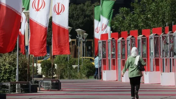 A chartered deportation flight linked to US immigration enforcement arrives amid heightened concerns over detainees’ safety in Iran